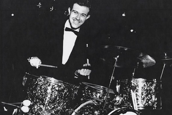 Falleció el baterista de sesión Andy White, quien tocó con los Beatles