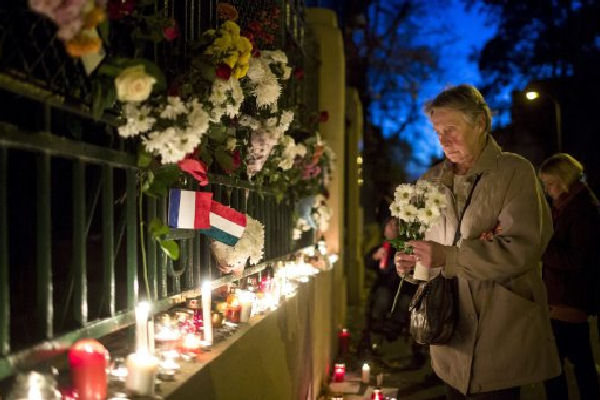 El mundo de la música se solidariza con las víctimas de los atentados en París