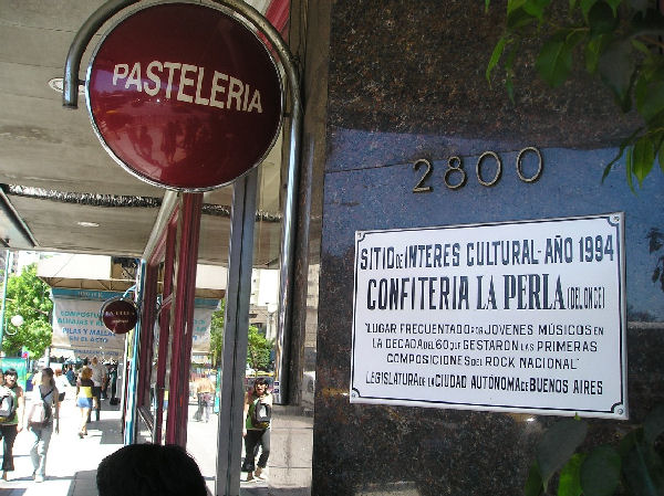 Cierra el mítico bar La Perla de Once, donde se gestó el rock argentino