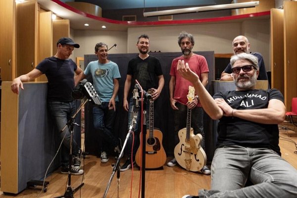 Estelares presenta “Ríos de lava”, un adelanto de su próximo álbum
