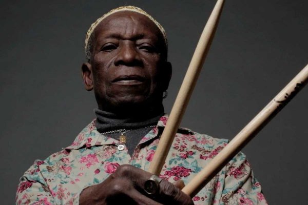 Murió a los 79 años el destacado baterista Tony Allen, figura central del afrobeat