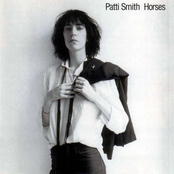 Hace 45 años, Patti Smith revolucionaba el rock con su álbum proto-punk «Horses»