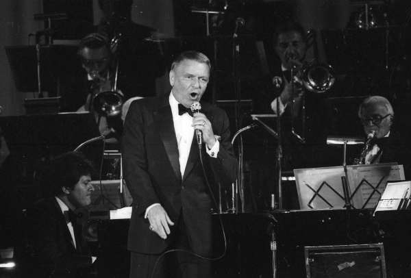 Hace 40 años se cumplía el postergado sueño de ver a Sinatra en la Argentina