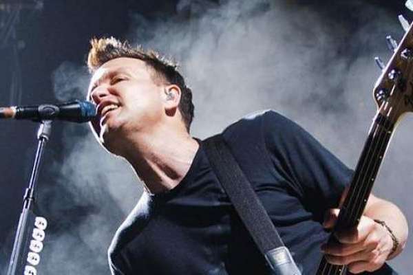 Mark Hoppus de Blink-182 revela que el último escaneo de cáncer «resultó limpio»