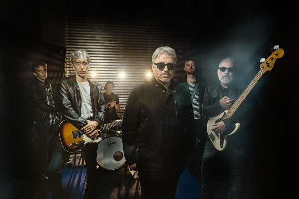 Estelares presenta «Olías a futuro», un nuevo single de su más reciente álbum de estudio