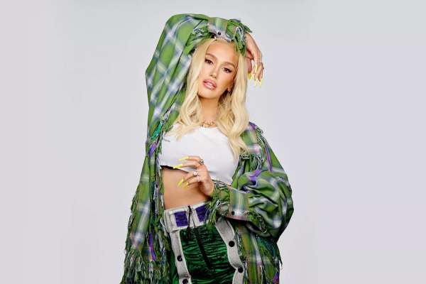 Gwen Stefani se vuelve romántica en el single «True Babe»