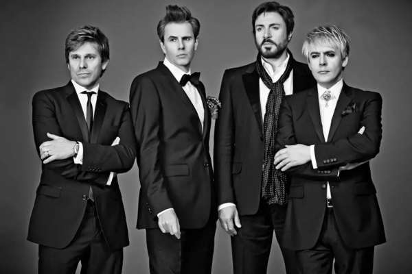 Duran Duran se asocia con Andy Taylor y Nile Rodgers en su nueva canción “Black Moonlight”