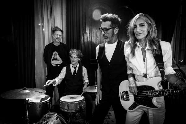 La Portuaria presenta su nuevo single «Amor artificial»