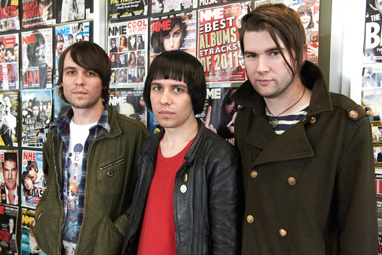 The Cribs, «Burning For No One»
