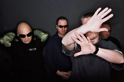 El grupo belga Front 242 trae su música electrónica al Teatro Vórterix