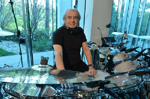 Alan White dice que Yes seguirá sin Chris Squire