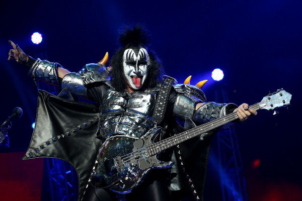 Gene Simmons lanzará demos de Kiss con Van Halen