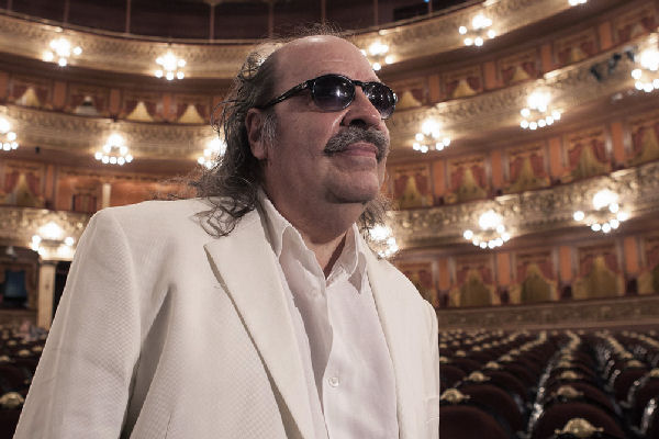 Litto Nebbia despidió el año en el Teatro Colón