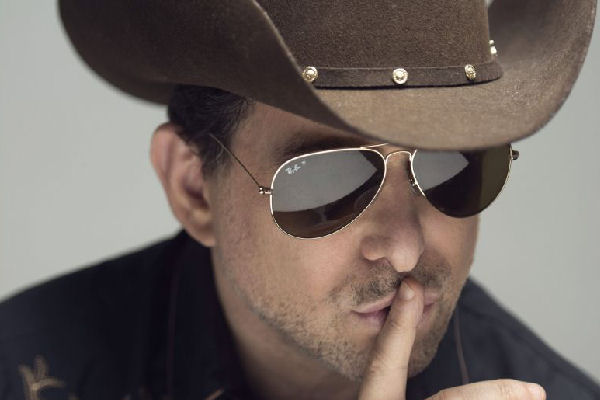 Andrés Calamaro cantará en el próximo álbum de duetos de Julio Iglesias