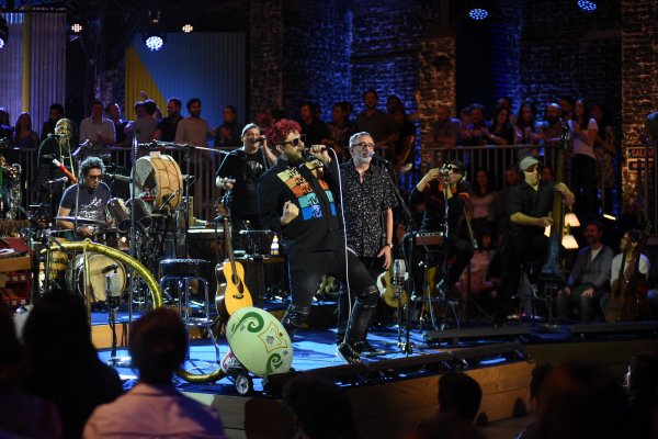 Los Auténticos Decadentes presentan «Somos», el nuevo corte de su «MTV Unplugged»