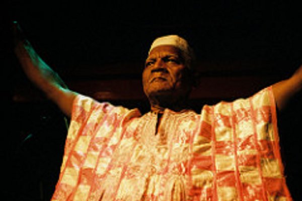 Falleció a los 87 años Baba Oje, líder espiritual de Arrested Development
