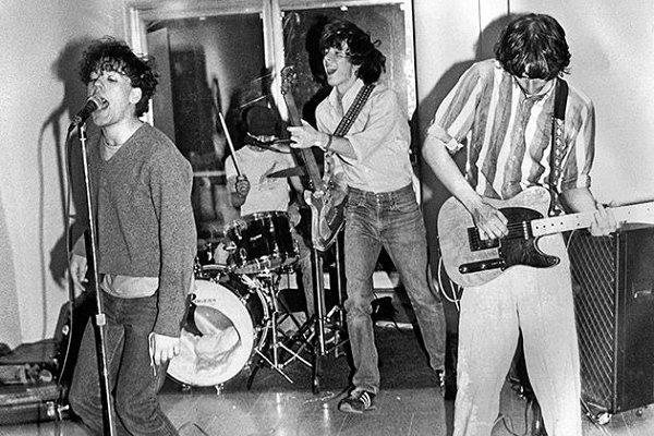Hace 40 años, R.E.M. concretaba su primera actuación en vivo