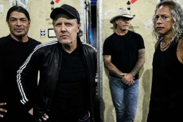 Hasta Metallica se burla del sonido de la batería de «St. Anger»