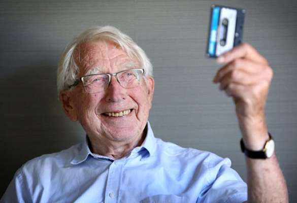 Murió a los 94 años Lou Ottens, inventor del cassette