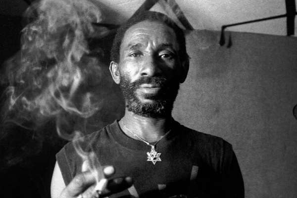 Murió Lee “Scratch” Perry, la leyenda jamaiquina del dub y el reggae