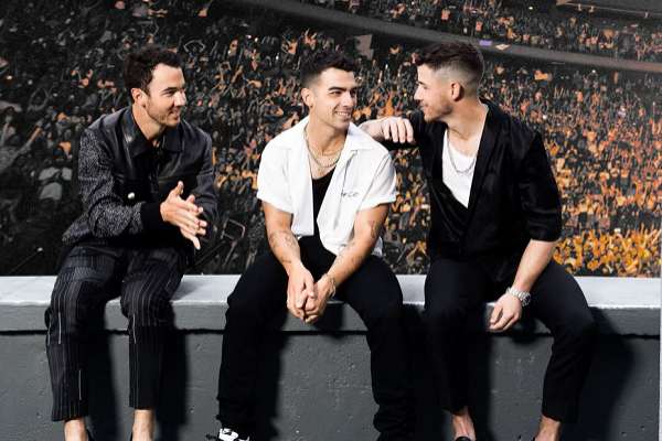 Jonas Brothers comparte el single funky «Who’s In Your Head»