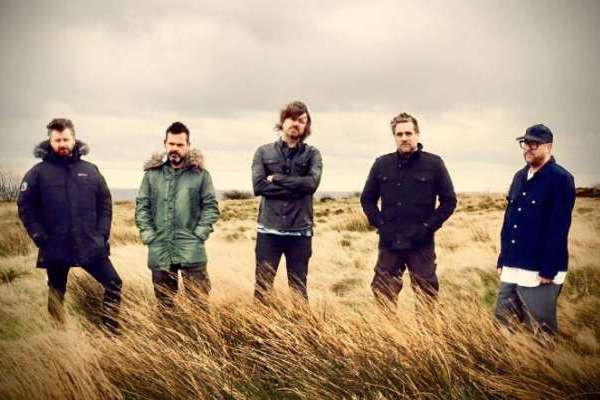 La banda británica Embrace anuncia nuevo álbum «How To Be A Person Like Other People»