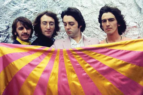 Los Beatles comparten el videoclip de «Here and Then» dirigido por Peter Jackson