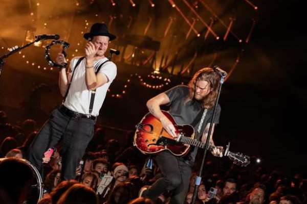 The Lumineers anuncia su quinto álbum, «Automatic», con el nuevo single «Same Old Song»