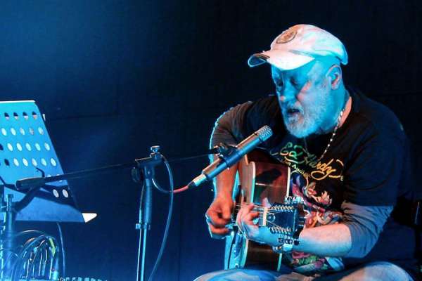 Falleció Alejandro Fiori, referente del under porteño