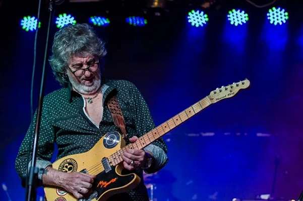 Le robaron al músico Daniel «Alambre» González en su departamento en Caballito