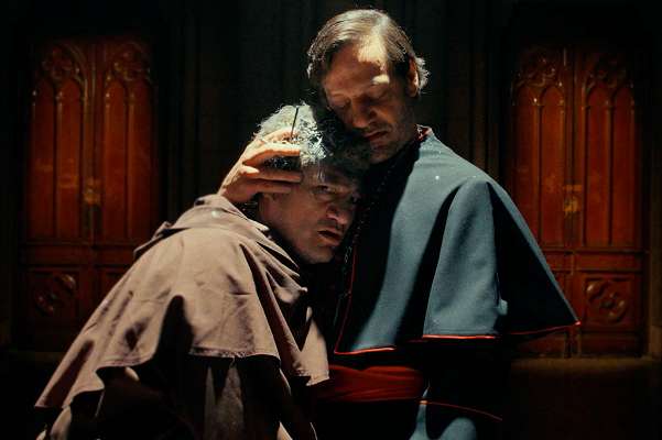 Pity vuelve a rockear en el nuevo single y videoclip «Lejos de ser»