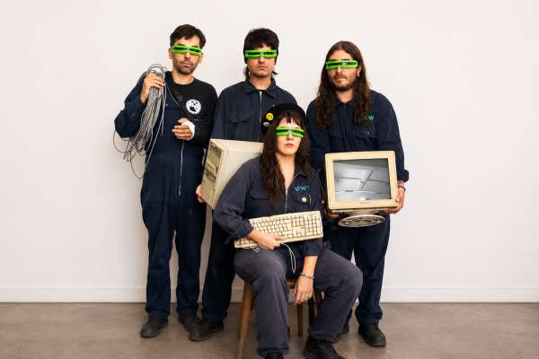El grupo synthpunk WWW lanza «Cyberpunks Contra El Presente Cyberpunk»